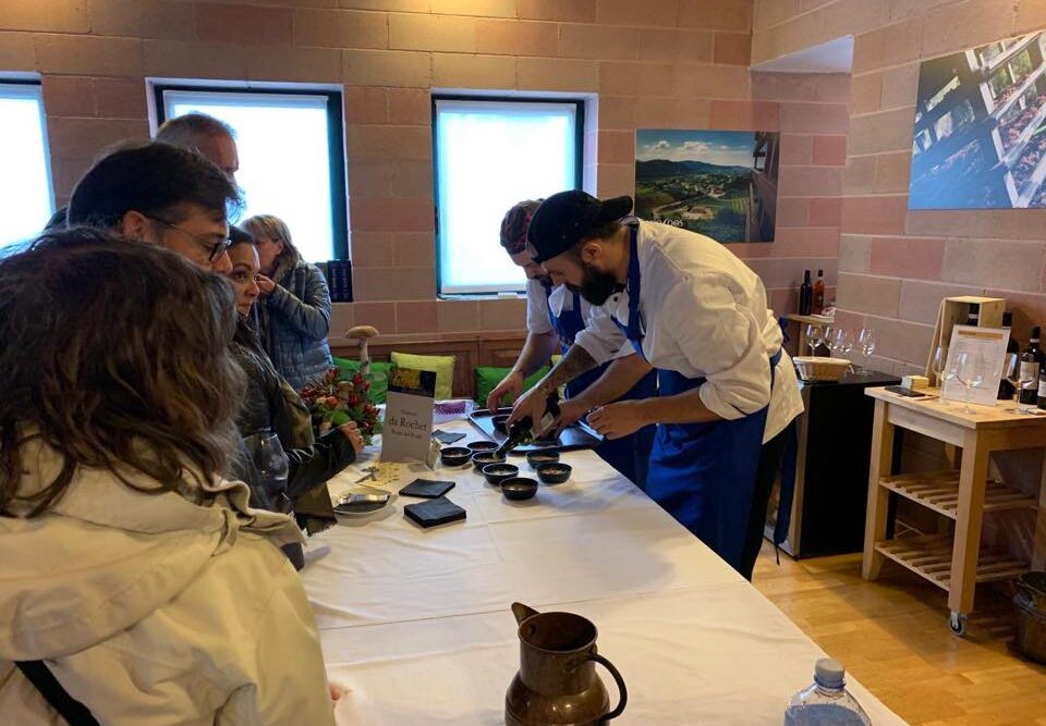 45791918_2214333092148425_2688865405237198848_n 45791918_2214333092148425_2688865405237198848_n