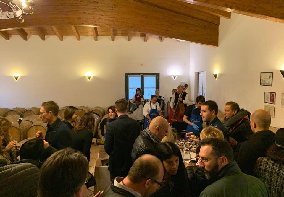 46086976_2214272605487807_7837404116413317120_n 46086976_2214272605487807_7837404116413317120_n